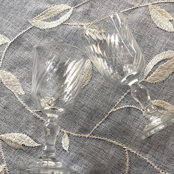 Vintage Mini Wine Aperitif Glass - set of 2. - Picture 10 of 10